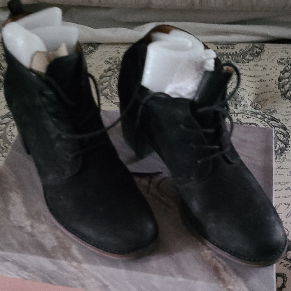 Franco Sarto Women's Black Lace-Up Ankle Boots sz9